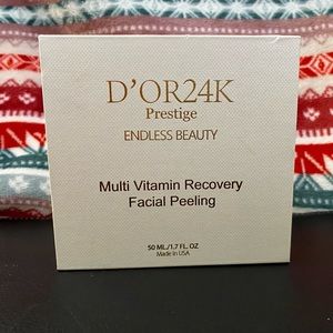 Luxury skin care. D’Or24K vitamin recovery facial peeling. Brand new in the box.